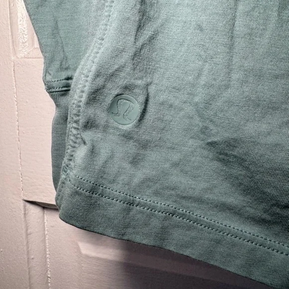 Lululemon Long Sleeve Shirt - Picture 4 of 4